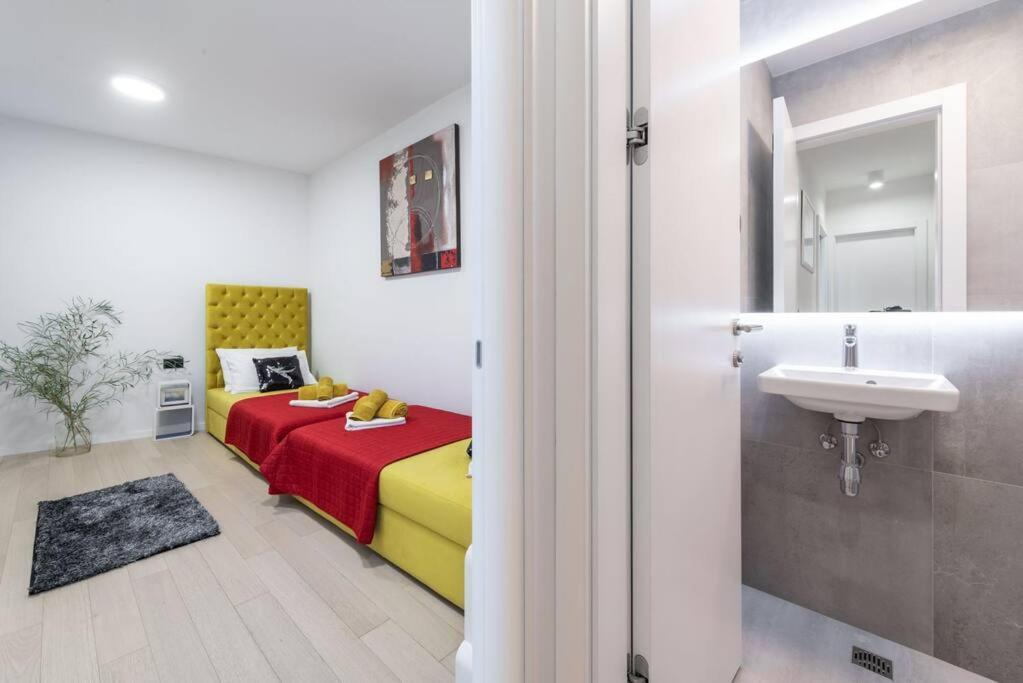 Walking Distance Old Town 120M2,Garden,View,Garage Apartment Dubrovnik Bagian luar foto